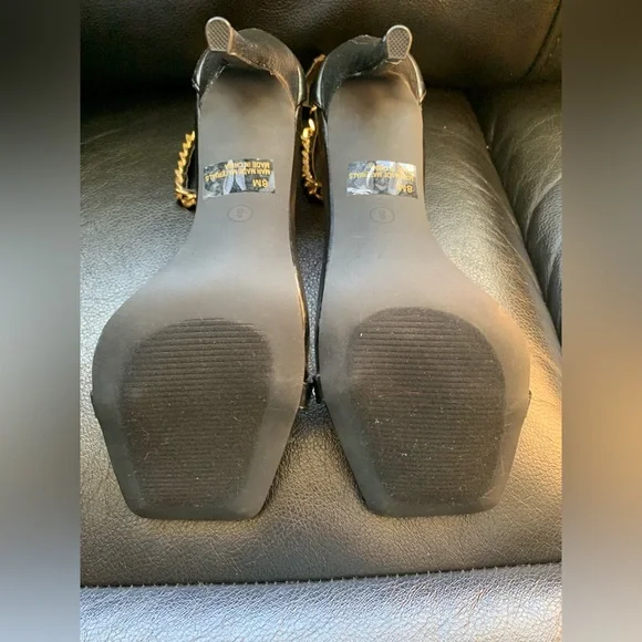 Fashion Nova Let Me Know Chain Heeled Sandals | Size 8 | Black - Picture 5 of 7